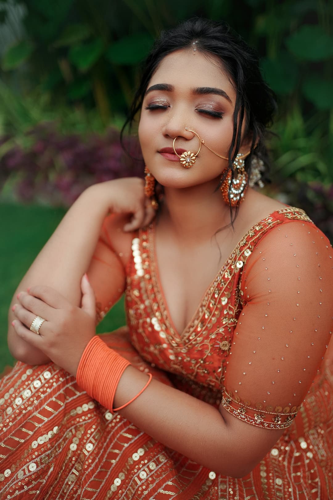 South Indian actress wearing traditional temple jewelry at award ceremony
